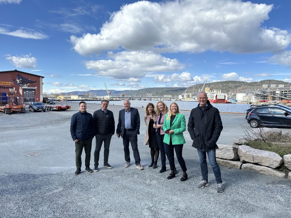 Representanter fra Gateway studios, Stykket Holding, Drammen kommune og DKEU i forbindelse med pressetreff for Gateway påSkur 7